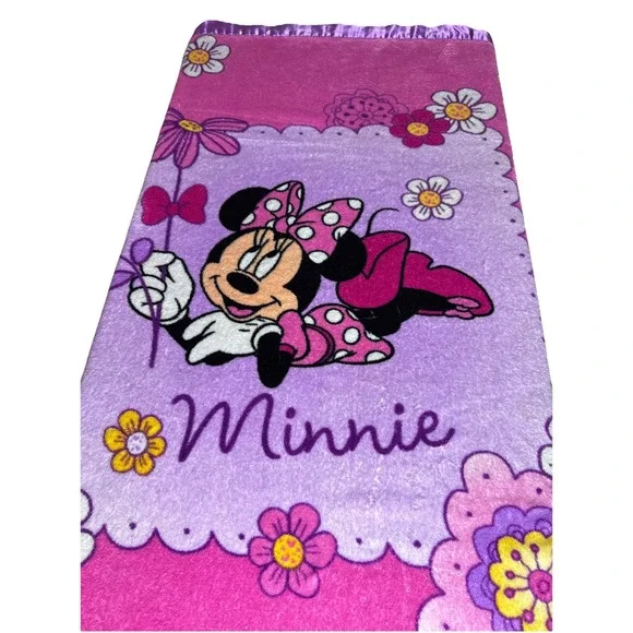 Disney Bedding Disney Minnie Mouse Pink Satin Trim Blankie